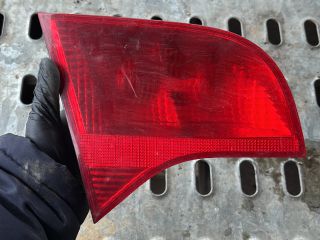 bontott AUDI A4 B7 Bal Belső Hátsó Lámpa