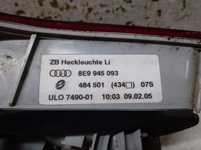 bontott AUDI A4 B7 Bal Belső Hátsó Lámpa