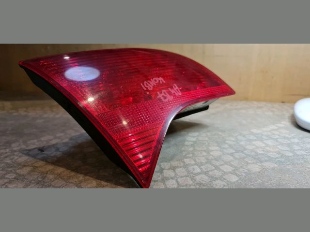 bontott AUDI A4 B7 Bal Belső Hátsó Lámpa