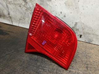 bontott AUDI A4 B7 Bal Belső Hátsó Lámpa