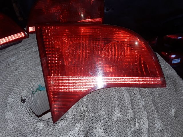 bontott AUDI A4 B7 Bal Belső Hátsó Lámpa