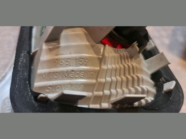 bontott AUDI A4 B7 Bal Belső Hátsó Lámpa