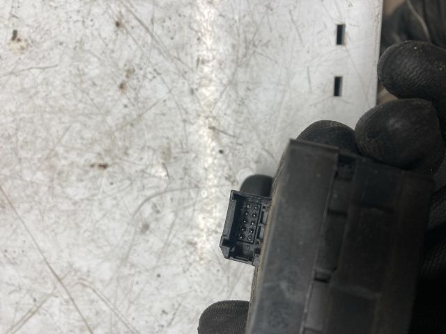 bontott AUDI A4 B7 Bal első Ablakemelő Kapcsoló