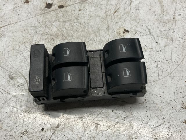 bontott AUDI A4 B7 Bal első Ablakemelő Kapcsoló