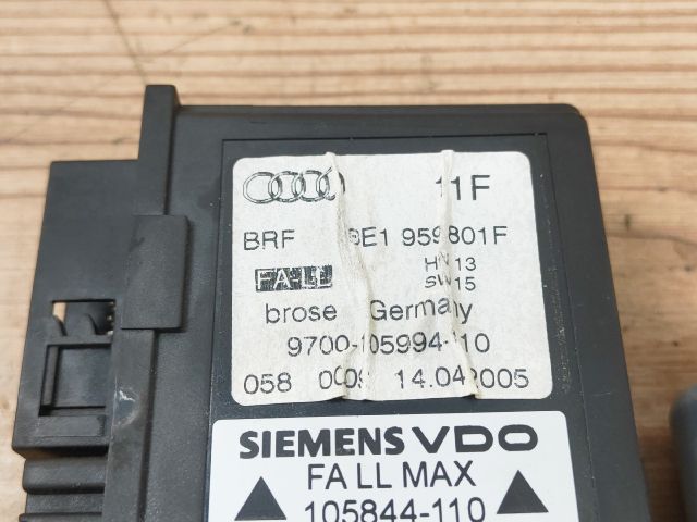 bontott AUDI A4 B7 Bal első Ablakemelő Motor