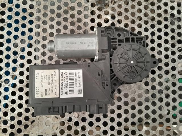 bontott AUDI A4 B7 Bal első Ablakemelő Motor