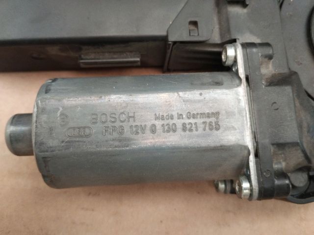 bontott AUDI A4 B7 Bal első Ablakemelő Motor