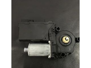 bontott AUDI A4 B7 Bal első Ablakemelő Motor