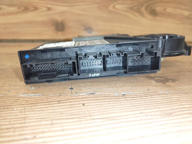 bontott AUDI A4 B7 Bal első Ablakemelő Motor