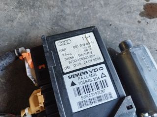 bontott AUDI A4 B7 Bal első Ablakemelő Motor