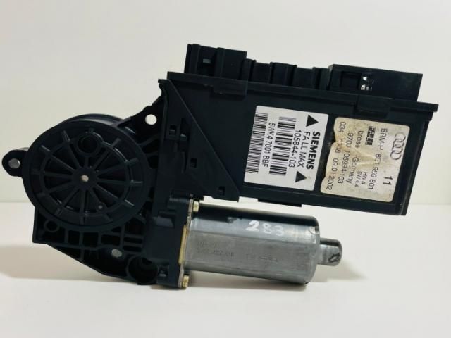 bontott AUDI A4 B7 Bal első Ablakemelő Motor