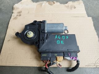 bontott AUDI A4 B7 Bal első Ablakemelő Motor