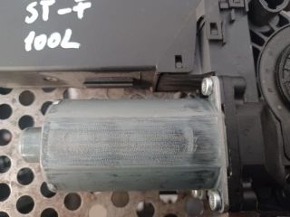 bontott AUDI A4 B7 Bal első Ablakemelő Motor