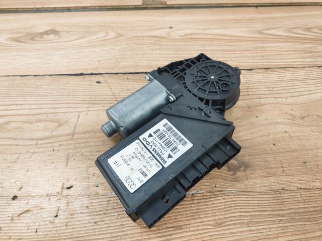 bontott AUDI A4 B7 Bal első Ablakemelő Motor