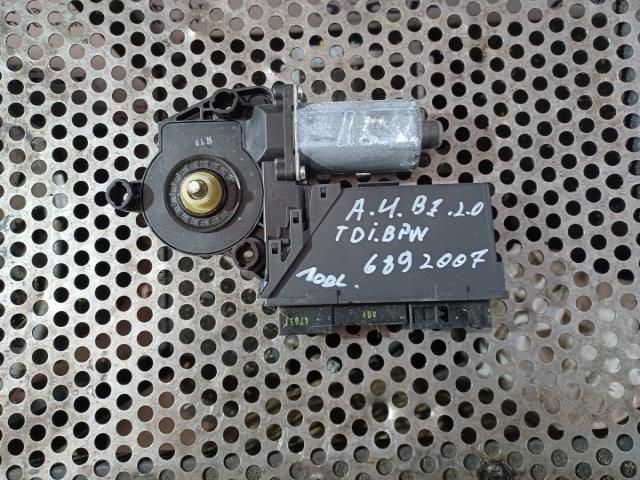 bontott AUDI A4 B7 Bal első Ablakemelő Motor