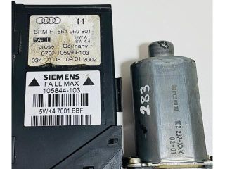 bontott AUDI A4 B7 Bal első Ablakemelő Motor