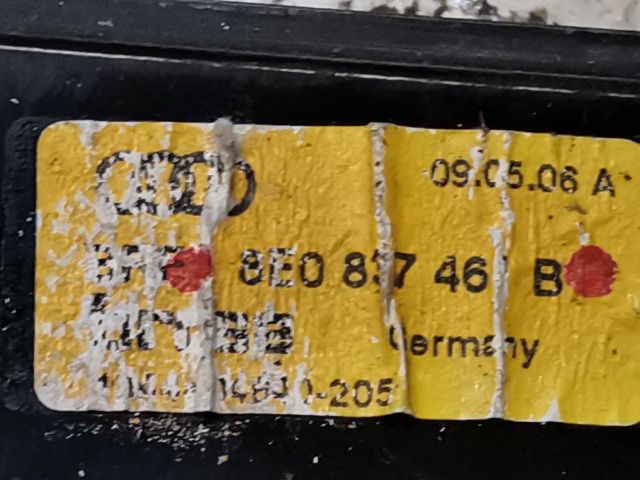 bontott AUDI A4 B7 Bal első Ablakemelő Szerkezet (Elektromos)