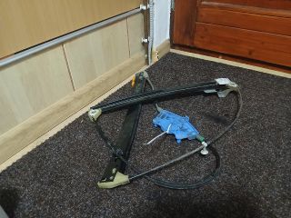 bontott AUDI A4 B7 Bal első Ablakemelő Szerkezet (Elektromos)