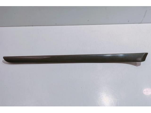 bontott AUDI A4 B7 Bal első Ajtó Díszléc