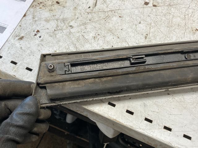 bontott AUDI A4 B7 Bal első Ajtó Díszléc