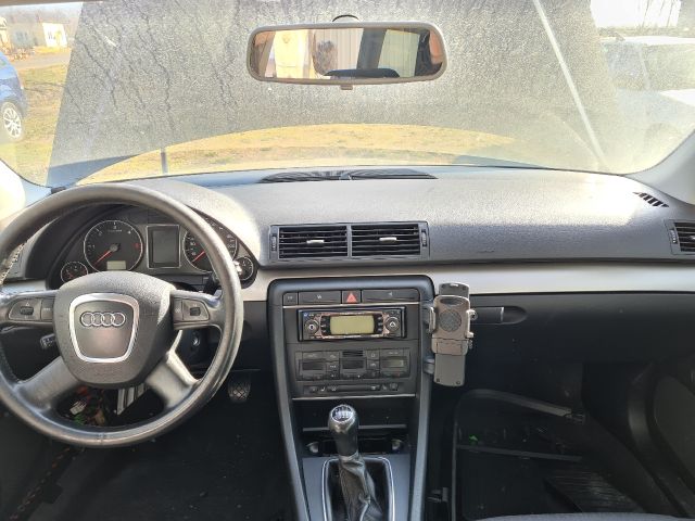 bontott AUDI A4 B7 Bal első Ajtó Kárpit