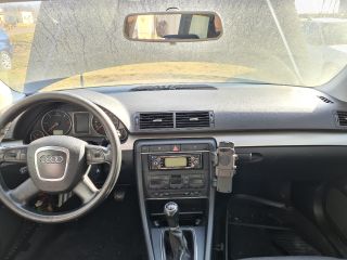 bontott AUDI A4 B7 Bal első Ajtó Kárpit