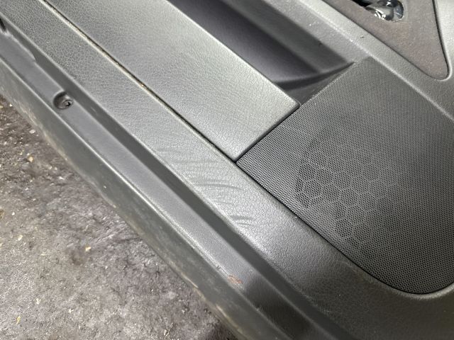 bontott AUDI A4 B7 Bal első Ajtó Kárpit