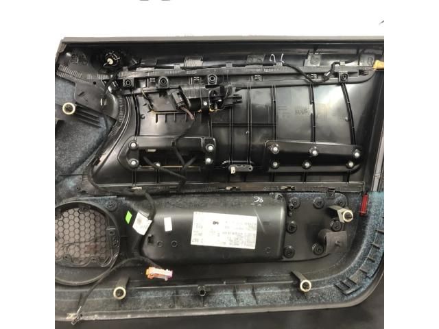 bontott AUDI A4 B7 Bal első Ajtó Kárpit