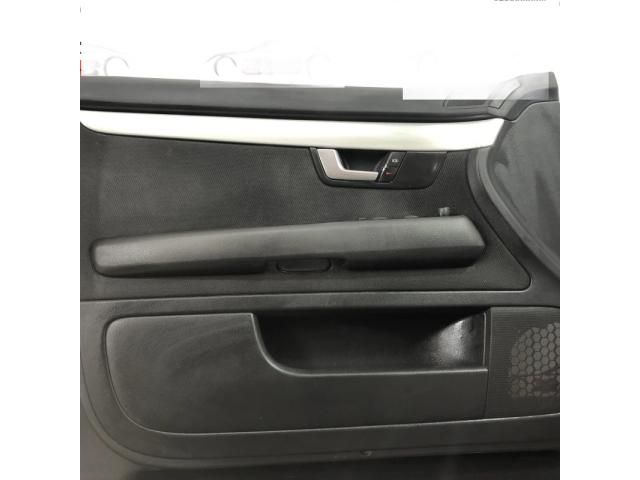 bontott AUDI A4 B7 Bal első Ajtó Kárpit