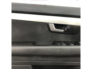 bontott AUDI A4 B7 Bal első Ajtó Kárpit