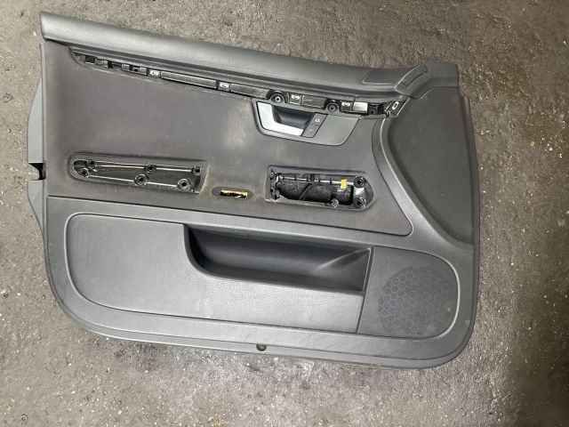 bontott AUDI A4 B7 Bal első Ajtó Kárpit