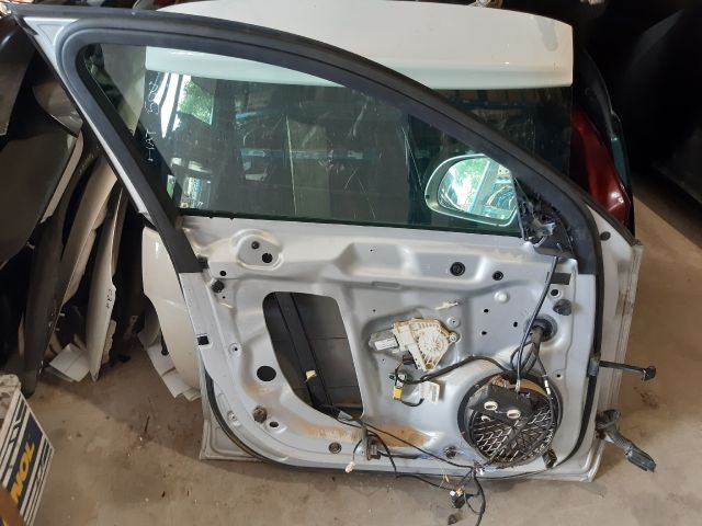 bontott AUDI A4 B7 Bal első Ajtó (Részeivel)