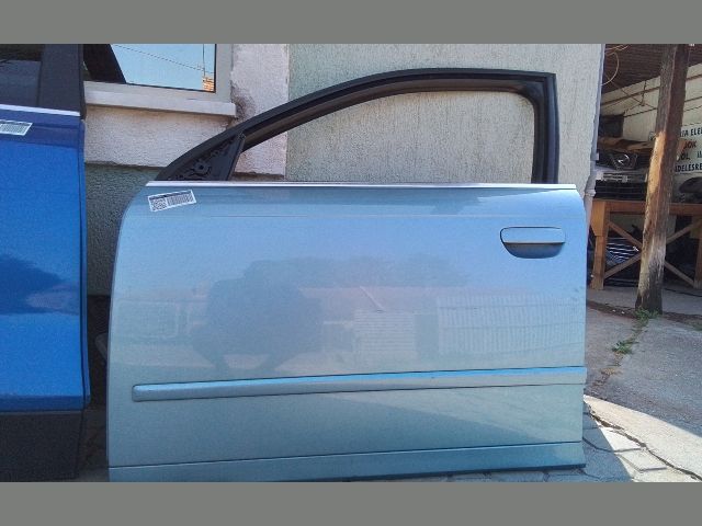 bontott AUDI A4 B7 Bal első Ajtó (Részeivel)