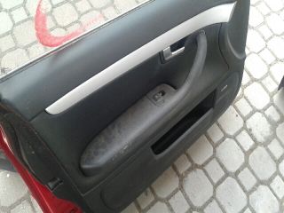 bontott AUDI A4 B7 Bal első Ajtó (Részeivel)