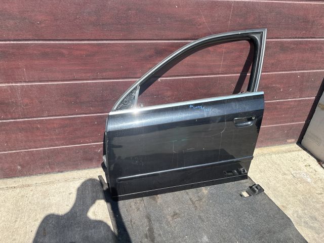 bontott AUDI A4 B7 Bal első Ajtó (Részeivel)