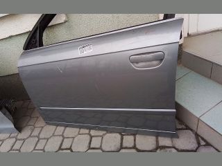 bontott AUDI A4 B7 Bal első Ajtó (Részeivel)