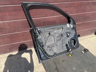 bontott AUDI A4 B7 Bal első Ajtó (Részeivel)