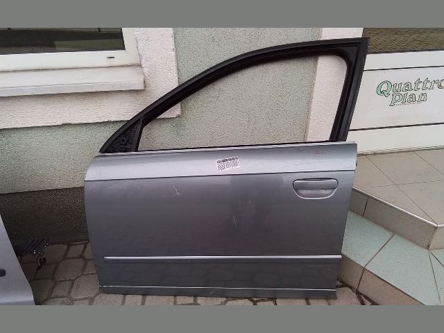bontott AUDI A4 B7 Bal első Ajtó (Részeivel)