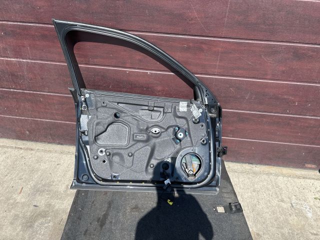 bontott AUDI A4 B7 Bal első Ajtó (Részeivel)