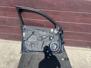 bontott AUDI A4 B7 Bal első Ajtó (Részeivel)