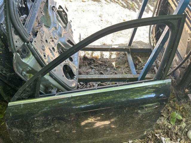 bontott AUDI A4 B7 Bal első Ajtó (Üres lemez)