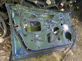 bontott AUDI A4 B7 Bal első Ajtó (Üres lemez)