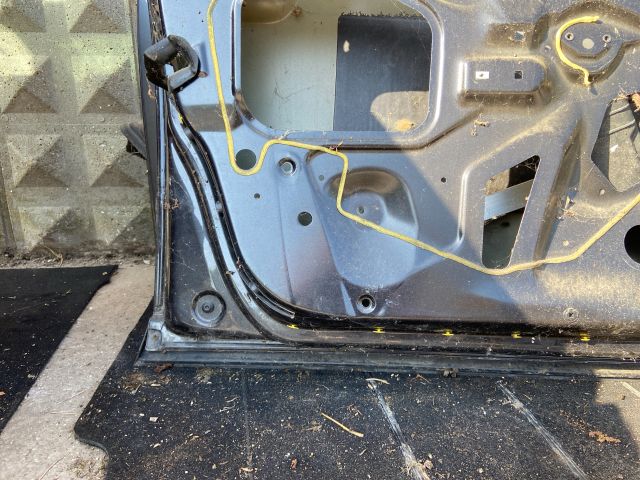 bontott AUDI A4 B7 Bal első Ajtó (Üres lemez)