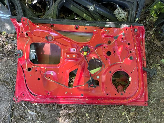 bontott AUDI A4 B7 Bal első Ajtó (Üres lemez)