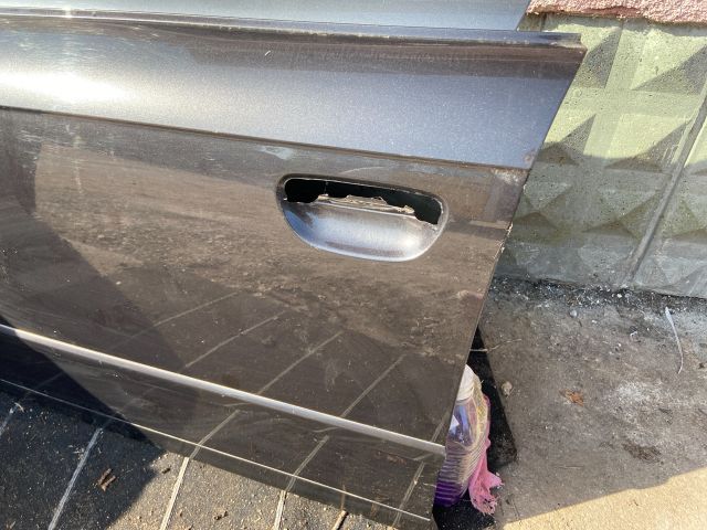 bontott AUDI A4 B7 Bal első Ajtó (Üres lemez)