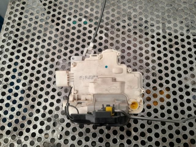 bontott AUDI A4 B7 Bal első Ajtózár