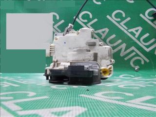 bontott AUDI A4 B7 Bal első Ajtózár