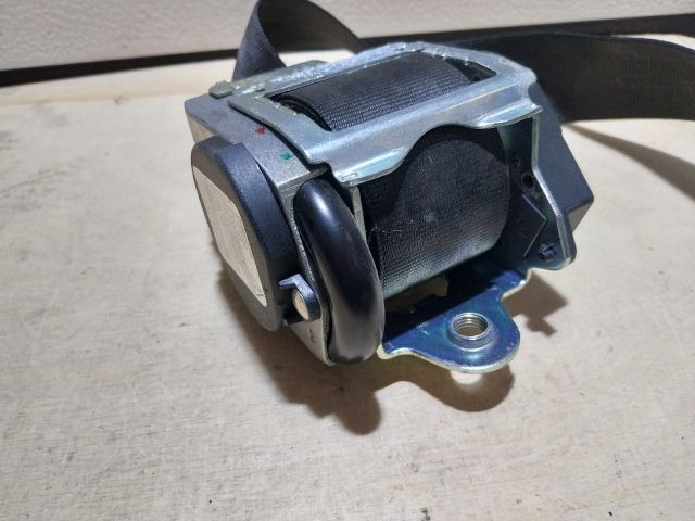 bontott AUDI A4 B7 Bal első Biztonsági Öv