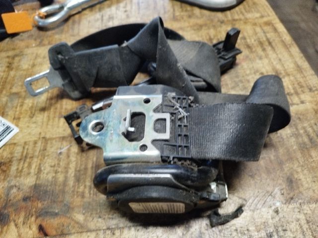 bontott AUDI A4 B7 Bal első Biztonsági Öv