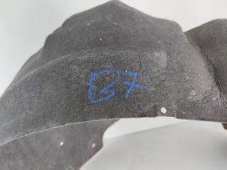 bontott AUDI A4 B7 Bal első Dobbetét (Kerékjárati, Műanyag)